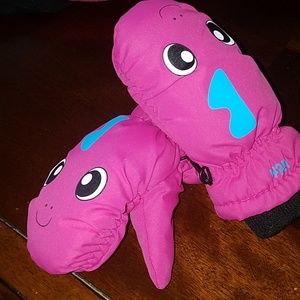 Dinosaur snow mittens